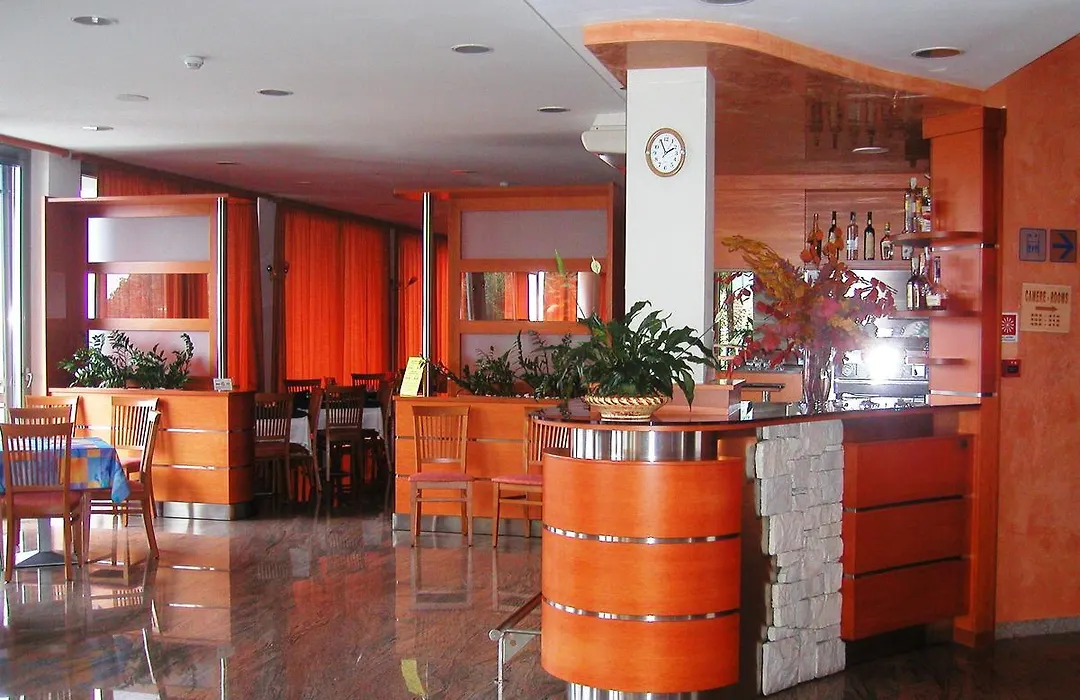 Surf Hotel Pier - Montagnoli Group-1